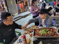 -老街烧烤大排档·地道湖北菜·龙虾馆(汉口火车站店)