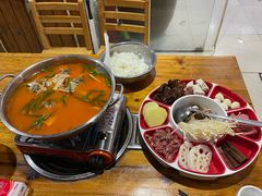 -苗家恒灵酸汤鱼-跳水牛肉连锁店(凯里总店)