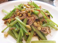 本芹炒小海叽咕-上味·小海小鲜(中联店)