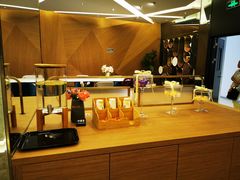 -桔子酒店(深圳东门湖贝地铁站店)