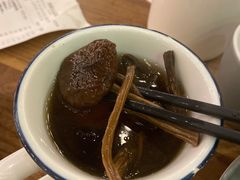 茶树菇龙骨汤-先记烧鹅王·本地粤菜(福永店)