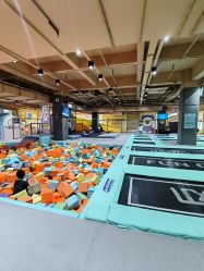 -反弹蹦床公园·运动乐园·团建·亲子派对(深圳观澜湖店)