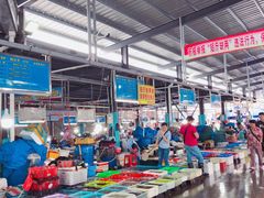 -霞涌市场海鲜摆卖区