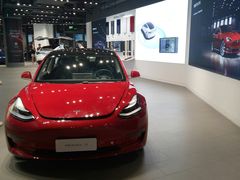 -TESLA 特斯拉(上海太古汇体验店)