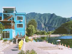 -百里峡七彩艺术小镇