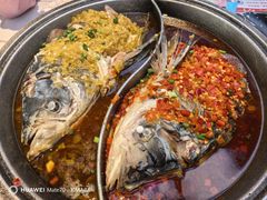 -阿瓦山寨·湘菜现炒·剁椒鱼头王(咸阳总店)