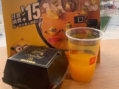 -麦当劳(展览路店)