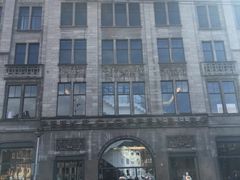 -De Bijenkorf百货公司