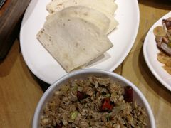 春饼卷虾酱-虾宝贝胶东海鲜·渔家菜(小西天店)