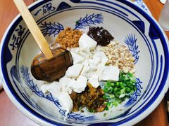 -蜗牛小馆醉乡民谣云南菜(惠新西里店)