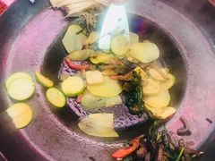 -鸿通城购物中心