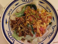 -阿瓦山寨·湘菜现炒·剁椒鱼头王(咸阳总店)