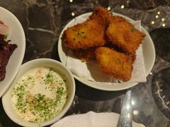 -LESCEDARS Brasserie Bistro香柏树