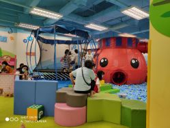 -莫莉幻想儿童乐园(武汉保利广场店)