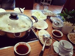 -一席地·本地鸡窝·杭帮鸡火锅(萧山银隆百货店)