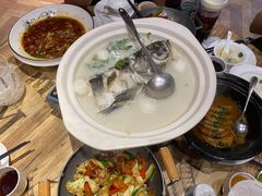 -香山湖家家宴(中山陵店)