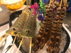 -鲜入围煮花胶鸡海鲜火锅