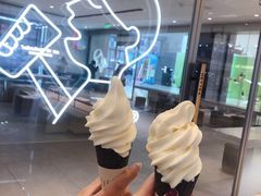 -喜茶(杭州滨江宝龙店)