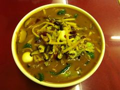 酸辣米粉&nbsp;二代-红鼻子桂林米粉(金唐新光界店)