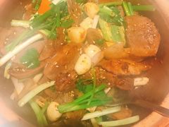 -八府香鸭·啫啫煲(华山路店)