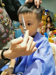 -Mengbaby·萌宝贝儿童理发(保利广场店)
