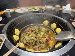 -屈夫人地锅鸡(南充店)