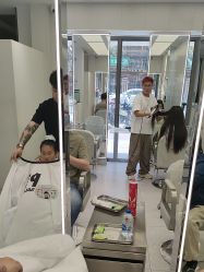 -PE SALON