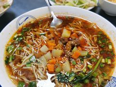 酸汤臊子面-大嘻咹biangbiang面(历史博物馆店)
