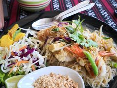 -Tikky Cafe