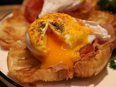 -Common Table · Brunch & Coffee