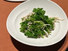 -左庭右院鲜牛肉火锅黑金店(陆家嘴中心店)