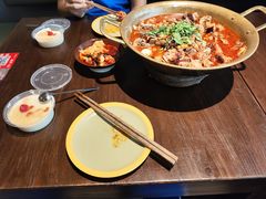 -张翻越·川渝冒菜·武汉黑鸭煲(城北万象城店)