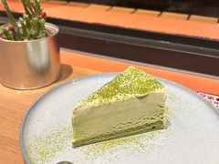 -必胜客(上海华谊新所店)