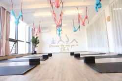 -静待花开瑜伽尊巴会馆