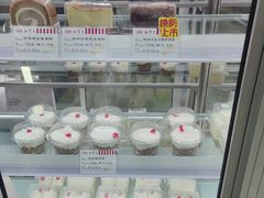 -红宝石·鲜奶小方·海派西点房(联洋店)