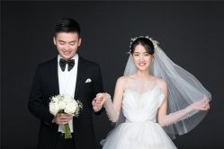 点击看大图 -挪娅婚纱摄影皇家会所