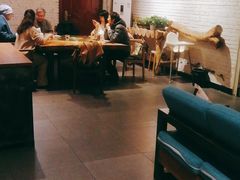 大堂-苹果树下艺术餐厅(宋庄店)