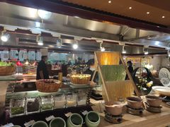 自助取餐区-鸿腾国际大酒店-海鲜姿造海鲜烤肉自助餐