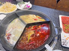 -渝里重庆火锅(航天城店)