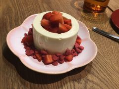 草莓慕斯-柴务处·柴犬主题狗咖