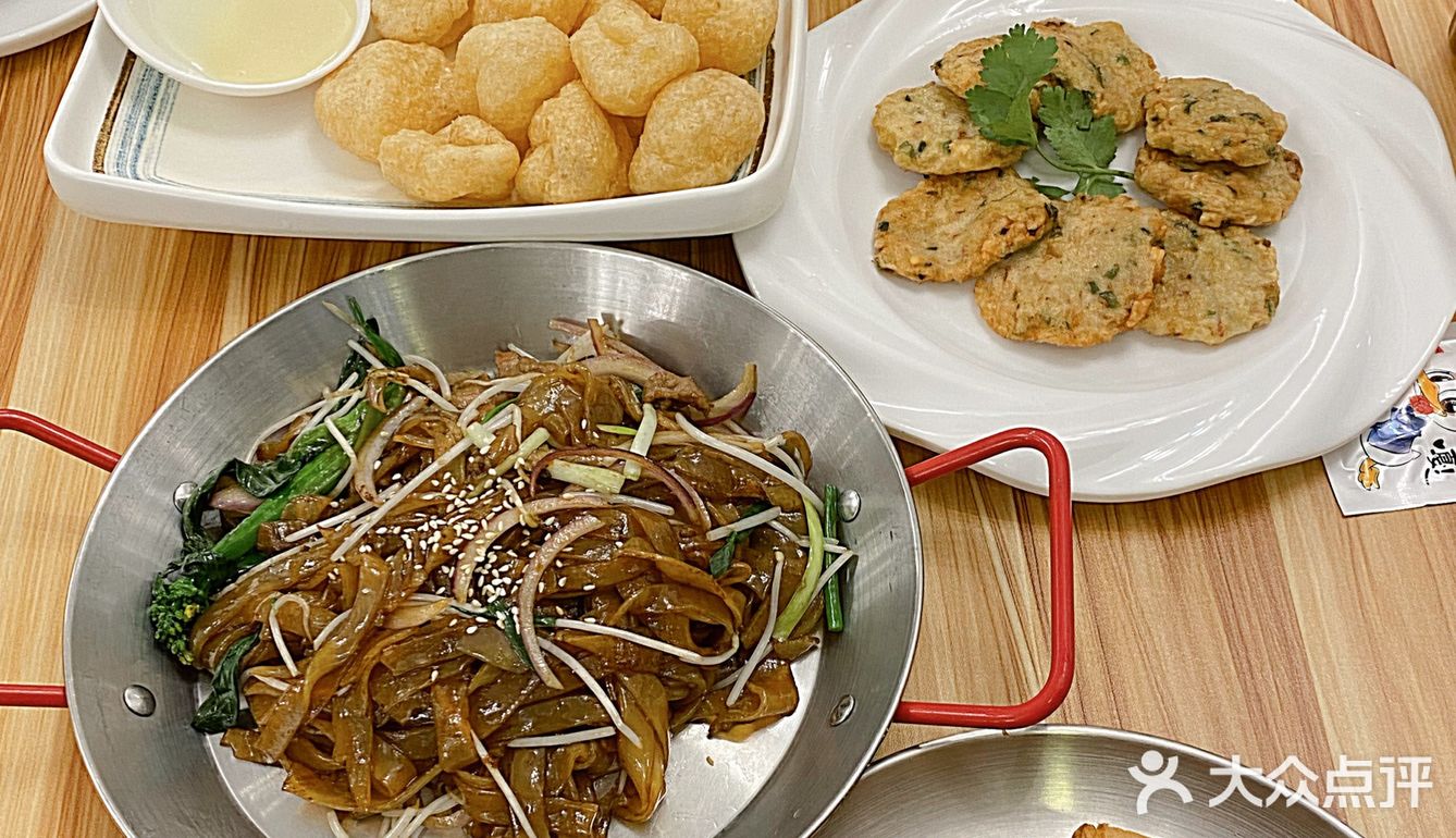 广州探店｜第一次吃那么大的牛角🥐猪扒包