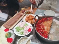 -盡膳口福跷脚牛肉火锅(晶耀前滩店)