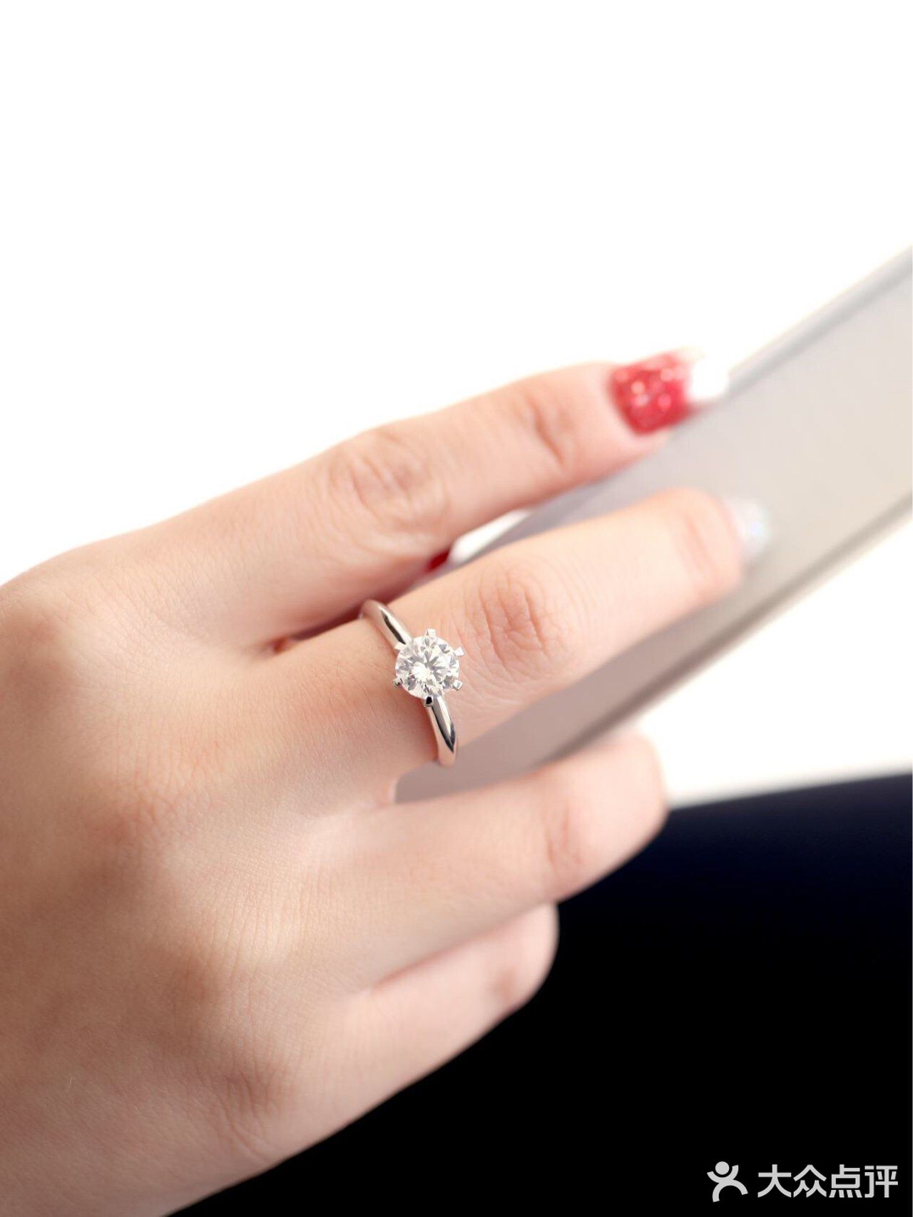 1克拉钻戒95e色5w 到手