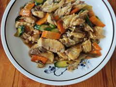 生炒鱼头-广迎居老正兴菜馆