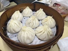 -莱莱小笼·乔艾