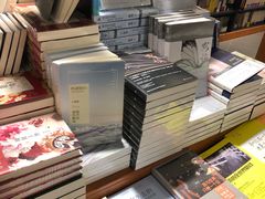 -西西弗书店&矢量咖啡(凯德晶萃广场店)