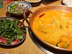 -洱火云南酸菜牛肉火锅(石景山当代商城店)