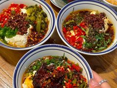 -云阿蛮云南生烫牛肉米线(奉贤路店)