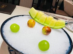餐前水果-禧悦楼 · 港味海鲜火锅