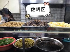 -覃肥叔桂林米粉(粮道街店)